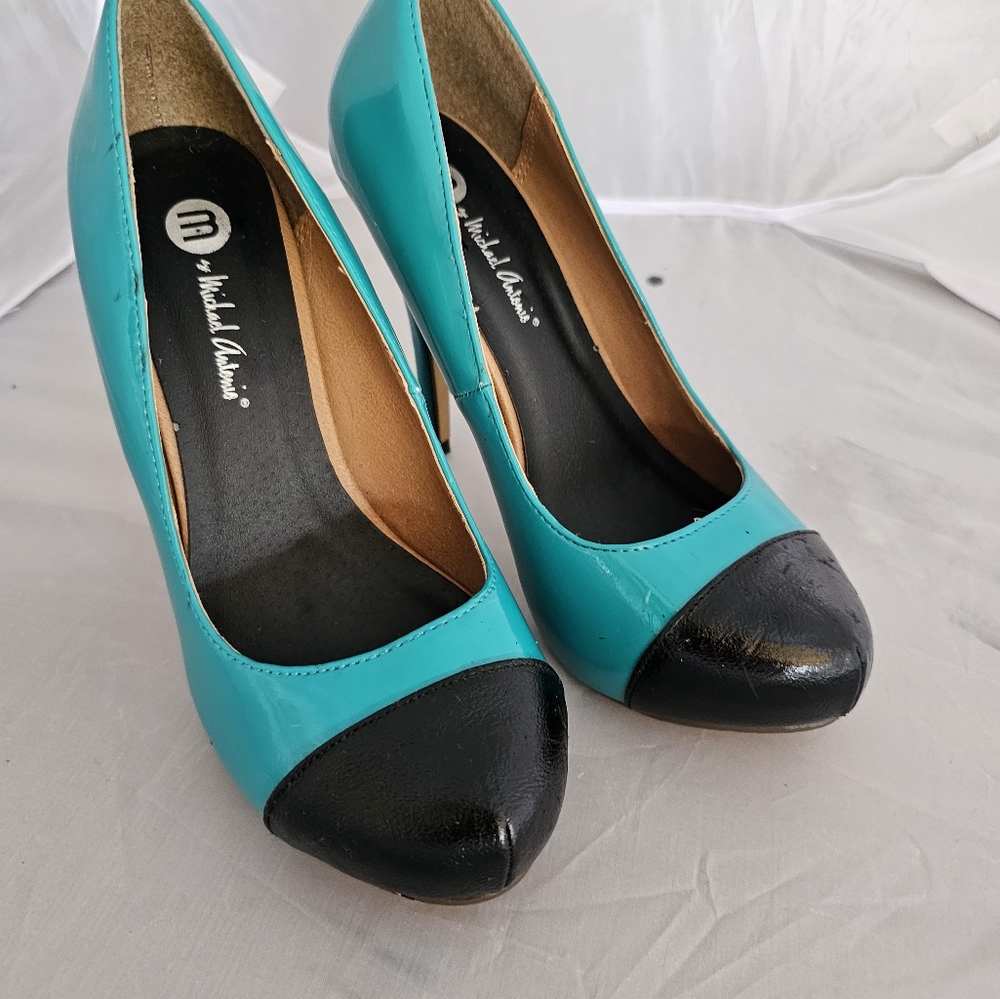 Micheal Antonio Teal/Black Pump size 6